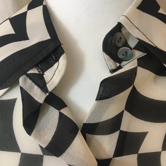 Kenneth Cole Black & White Geometric Blouse - Picture 6 of 10